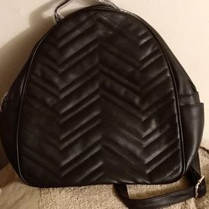 Blk wavy chvrn dome bkpk